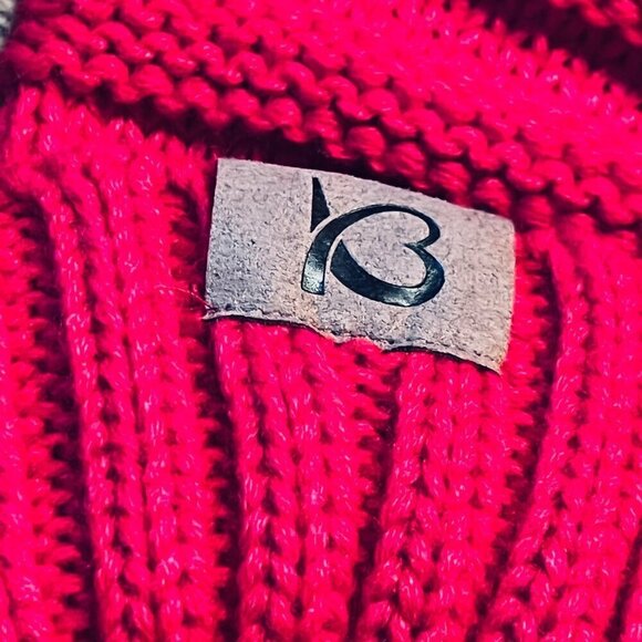 Red Knit Slouch Hat With Oversized Pom - Picture 7 of 8